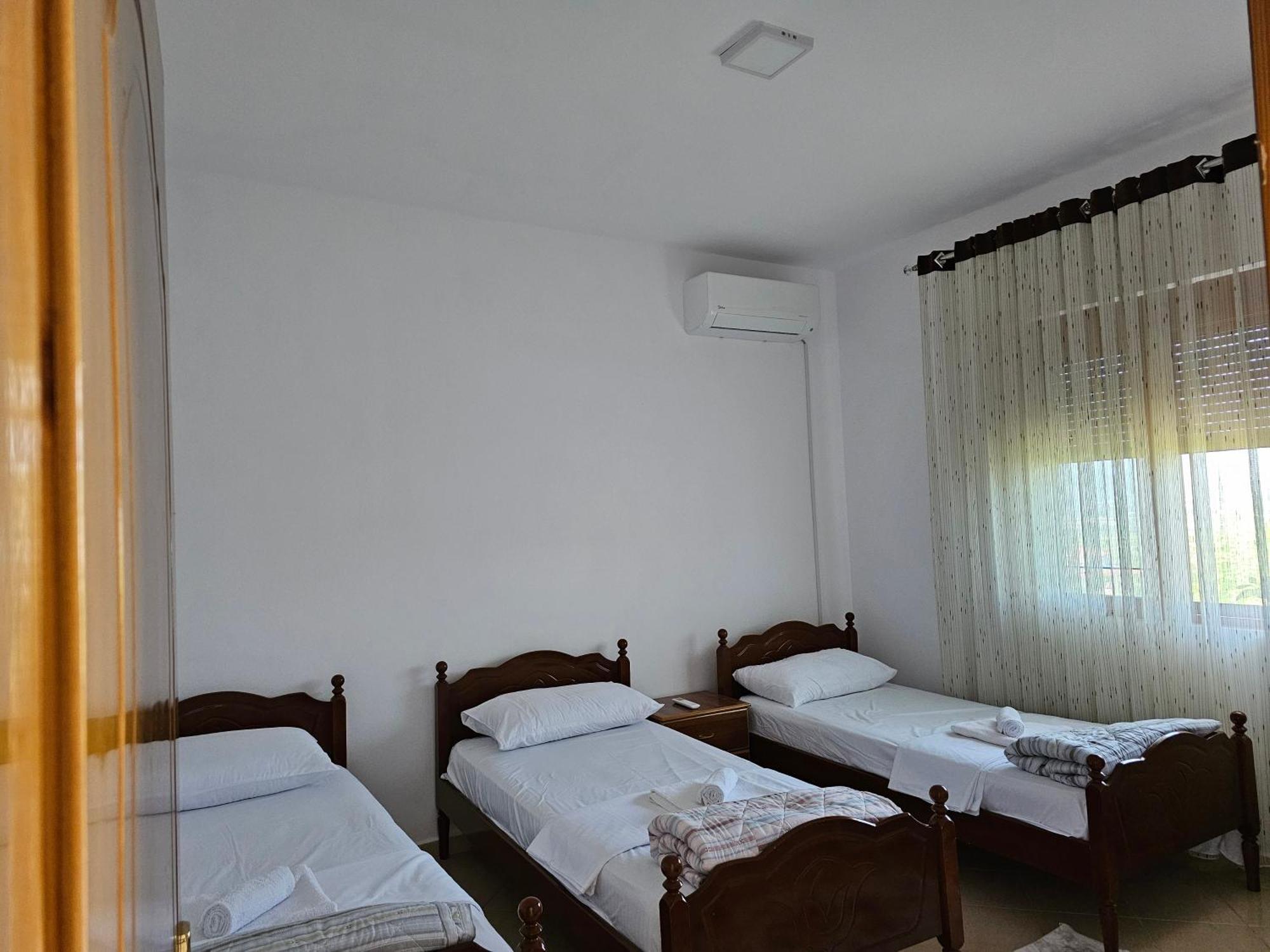 Guesthouse Iljaz Berat Zewnętrze zdjęcie