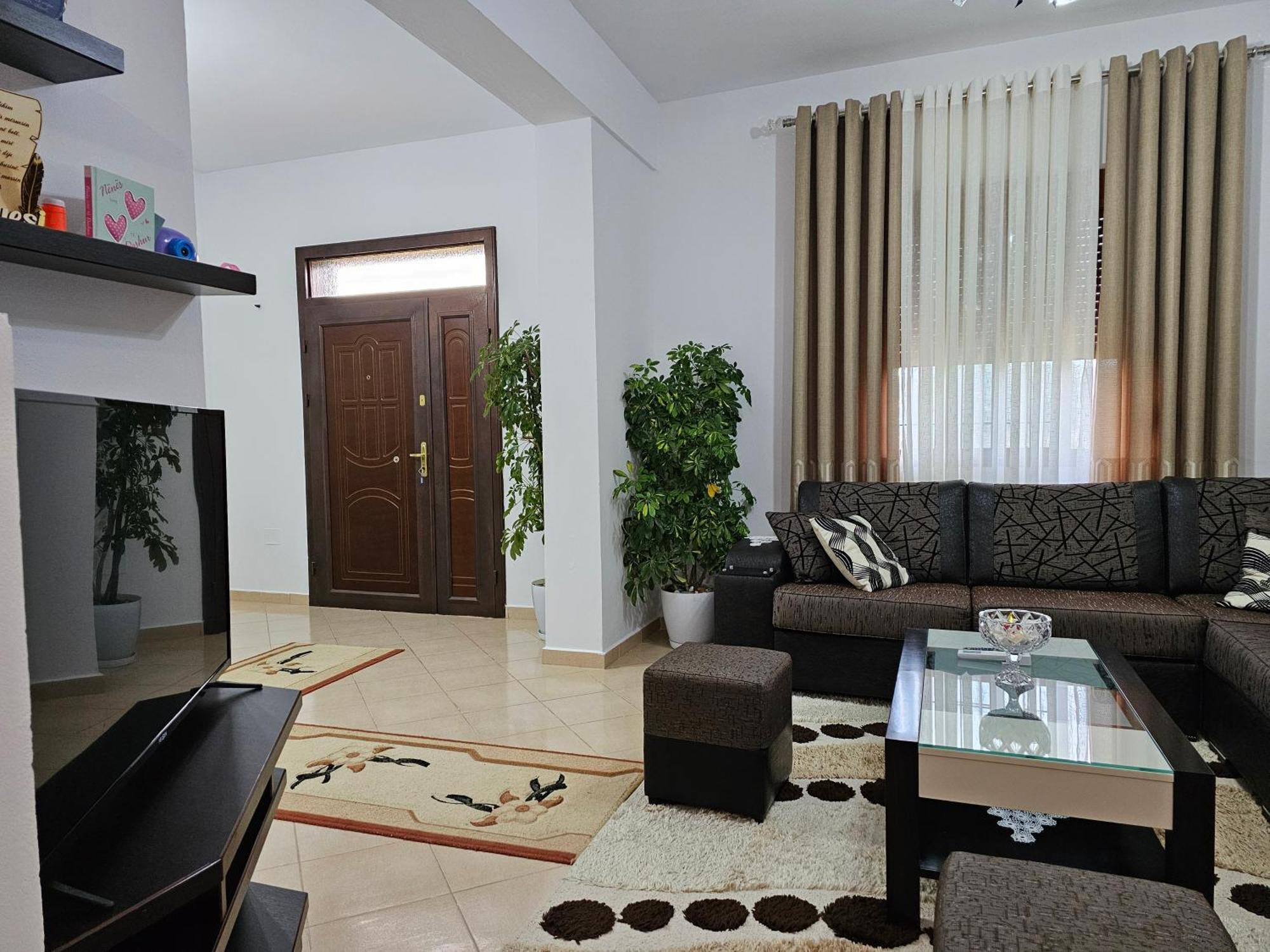Guesthouse Iljaz Berat Zewnętrze zdjęcie